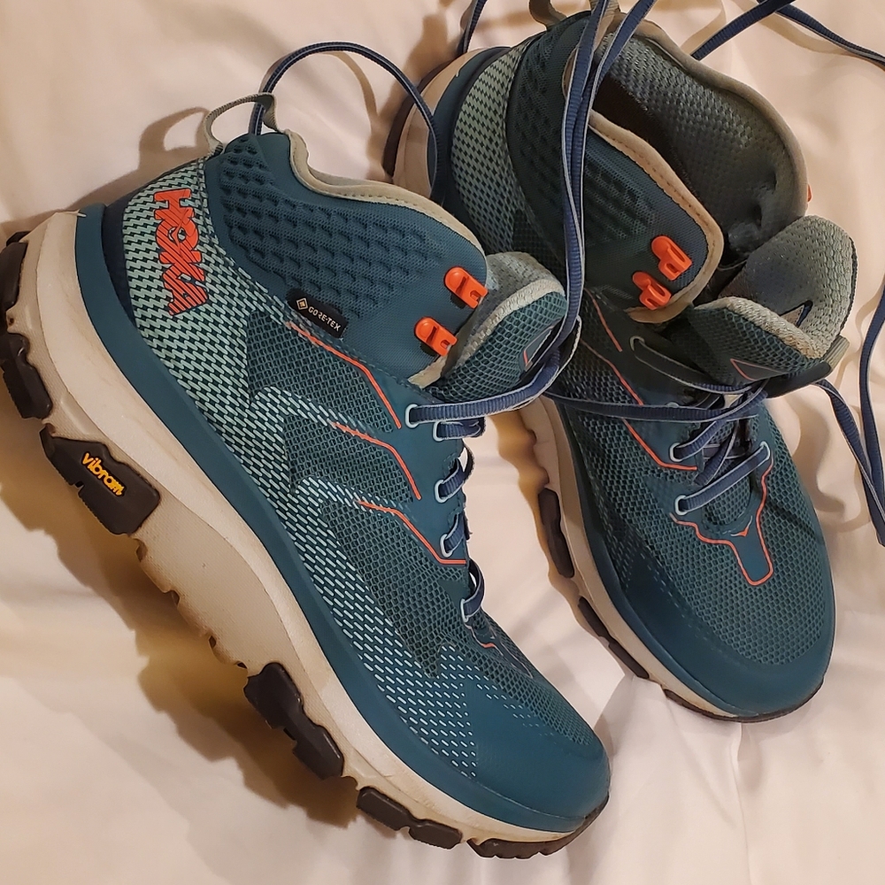 HOKA One One TOA GTX / Women's 11
